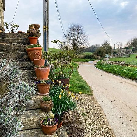 Flowers Barn Daglingworth Exterior foto